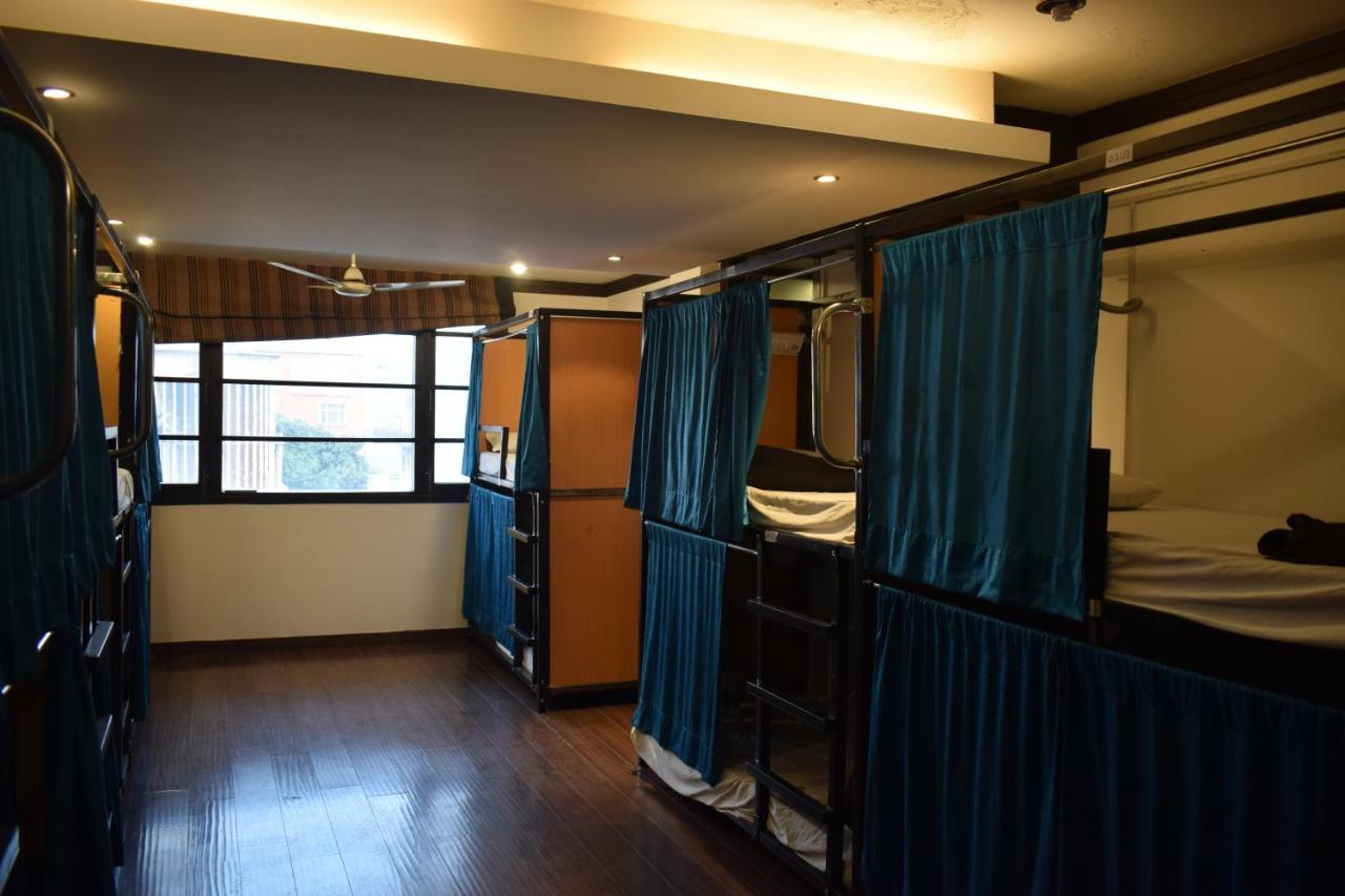 Bunkmates Hostel New Delhi Exterior photo